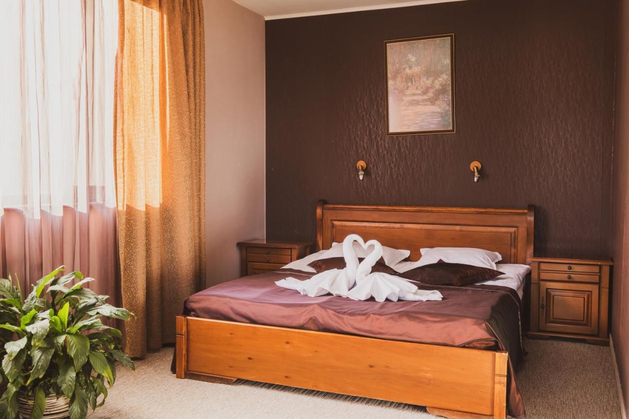 Хотел Том И Нези Класик Velingrad Luaran gambar