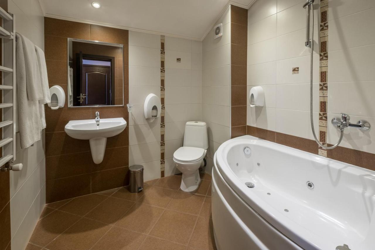 Хотел Том И Нези Класик Velingrad Luaran gambar